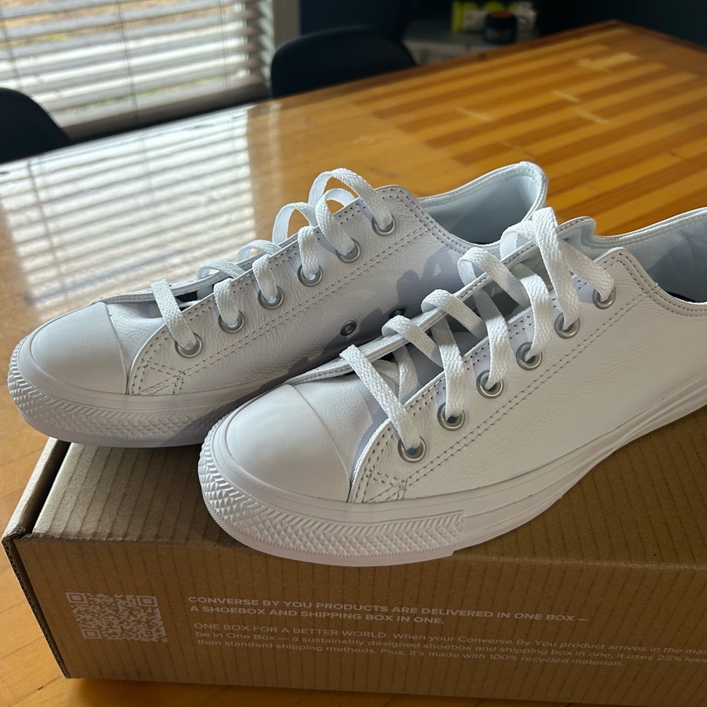 White Low-Top leather Sneakers
